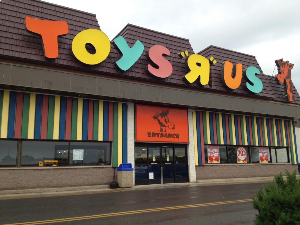 toys r us new hartford