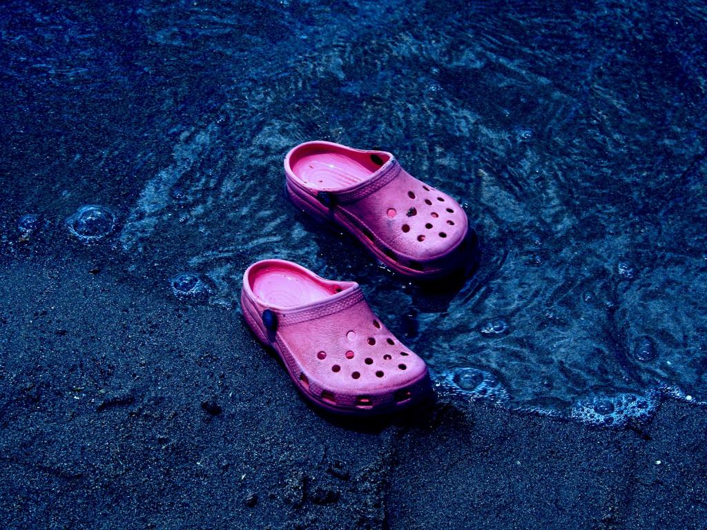 10 crocs