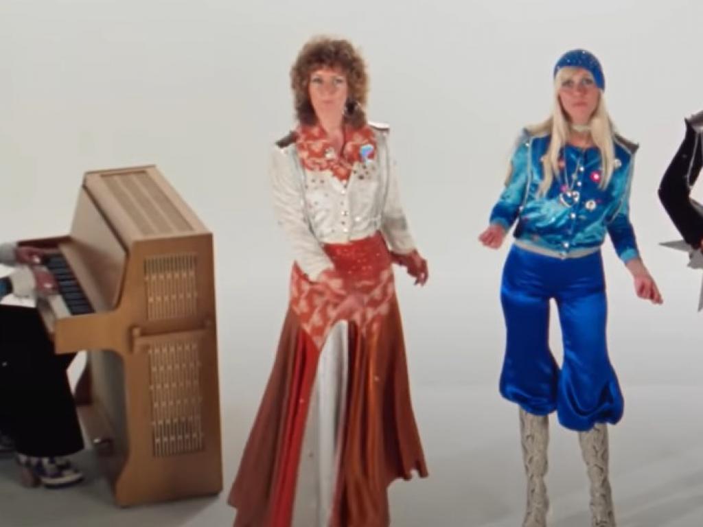  mamma-mia-abba-reunites-after-four-decades-for-new-album-virtual-concert 