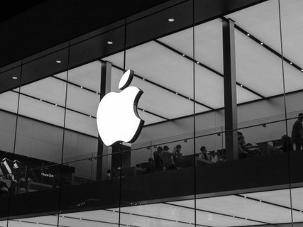 Apple Poised To Outperform Expectations In December Quarter, Analyst Says: How Will Shares React?
