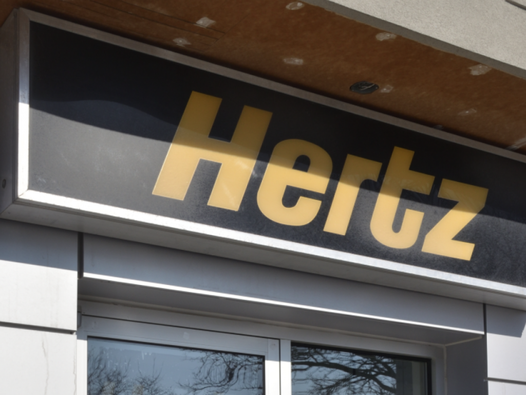Hertz rinuncia alla sua offerta di azioni per 500 milioni di dollari