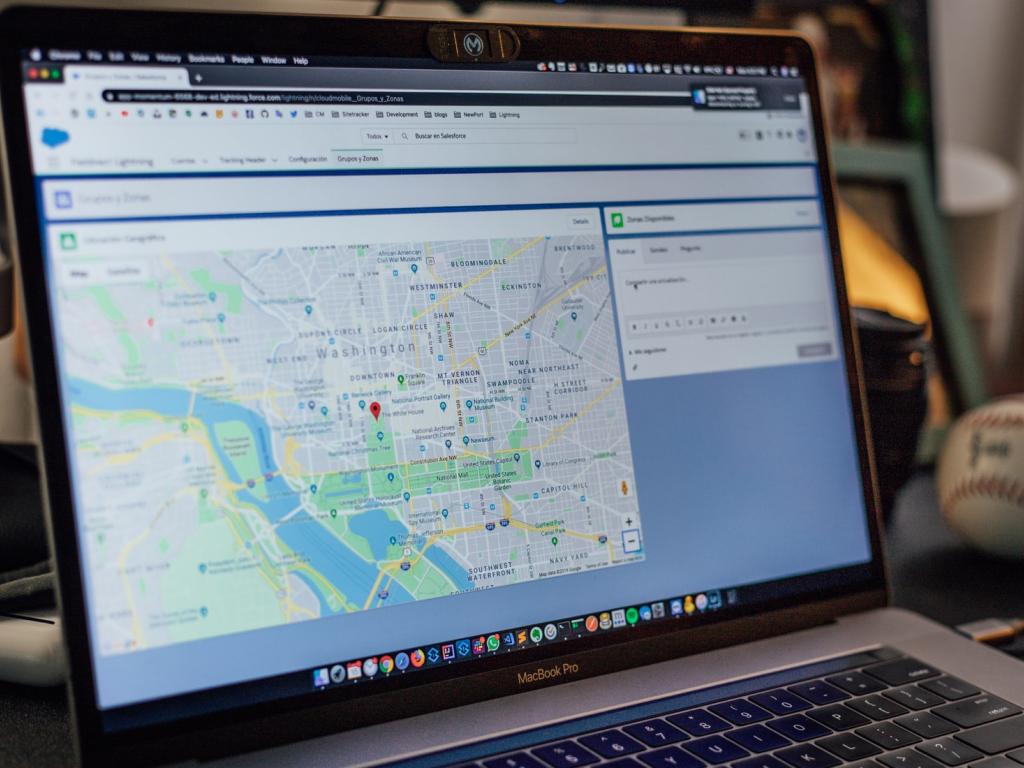Schat Ondergeschikt Smeren Huawei Partners With TomTom To Develop Google Maps Alternative