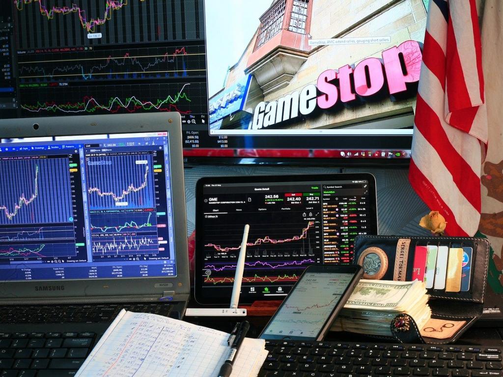 EXCLUSIVE: WallStreetBets Founder Talks GameStop, AMC, Robinhood, Crypto On 'Power Hour'