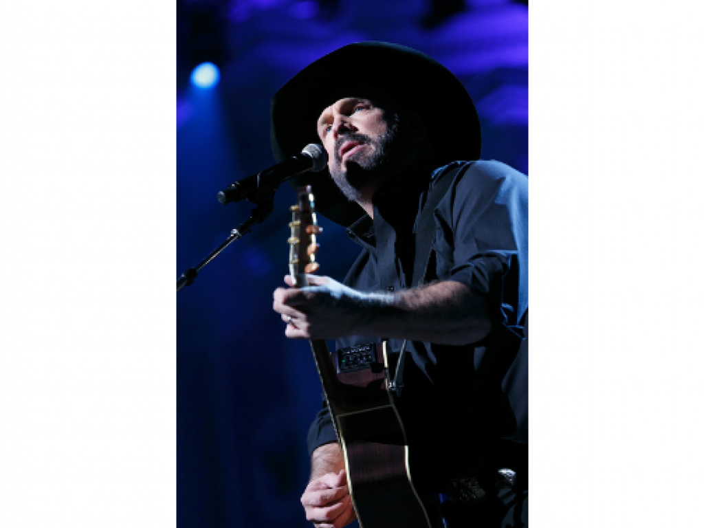  5-bestselling-garth-brooks-albums-of-all-time 