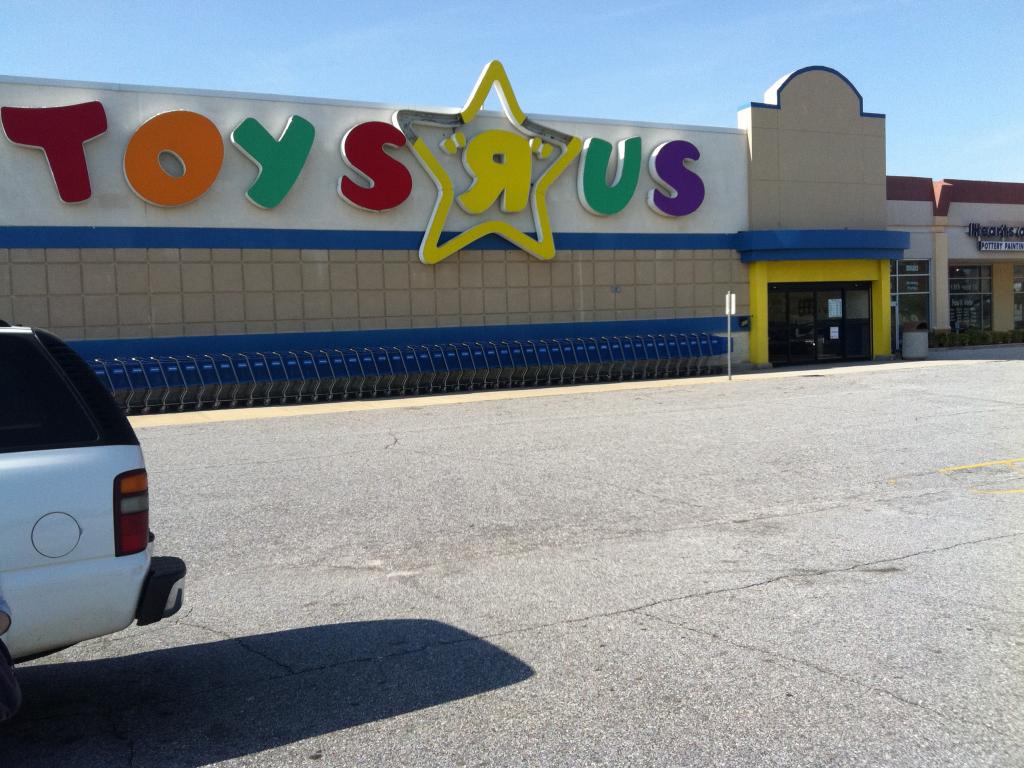 Toys 'R' Us CEO's Turnaround Plan: Become More Of A 'Toy ...