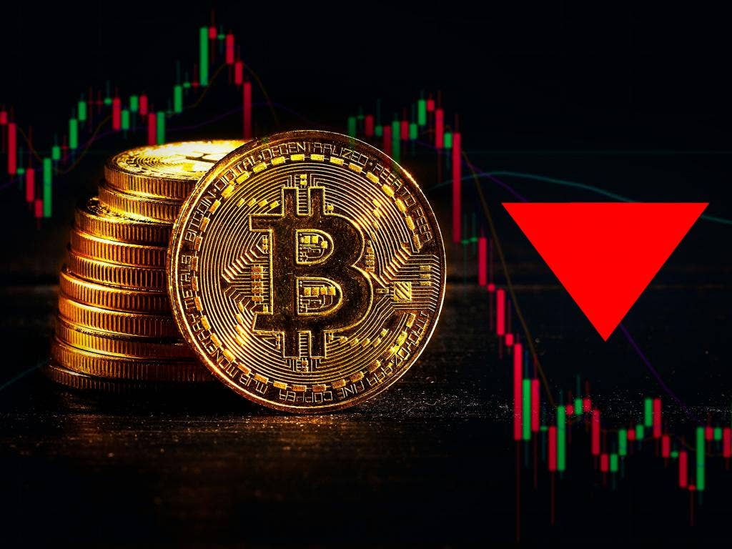 Bitcoin, Ethereum Under Pressure, Dogecoin Gains: Stressed Miners Are Selling BTC, But Who's Buying?