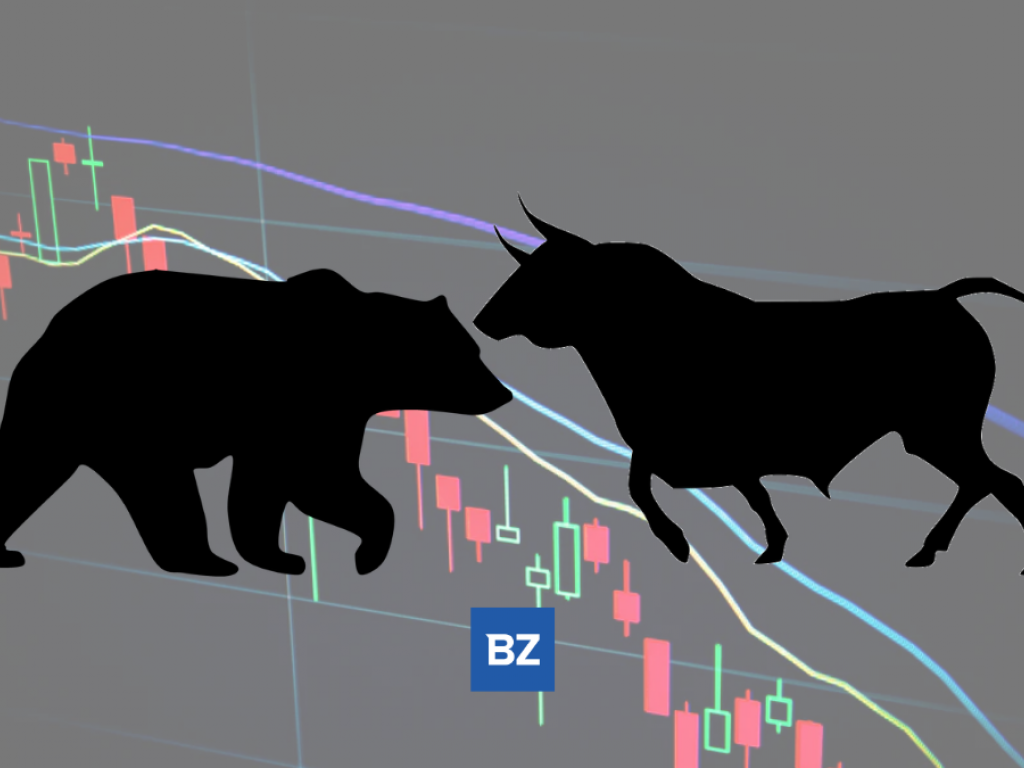 Benzinga Bulls And Bears Of The Week: AMC, Coinbase, Apple, Tesla And The Crypto Everyone Is Watching