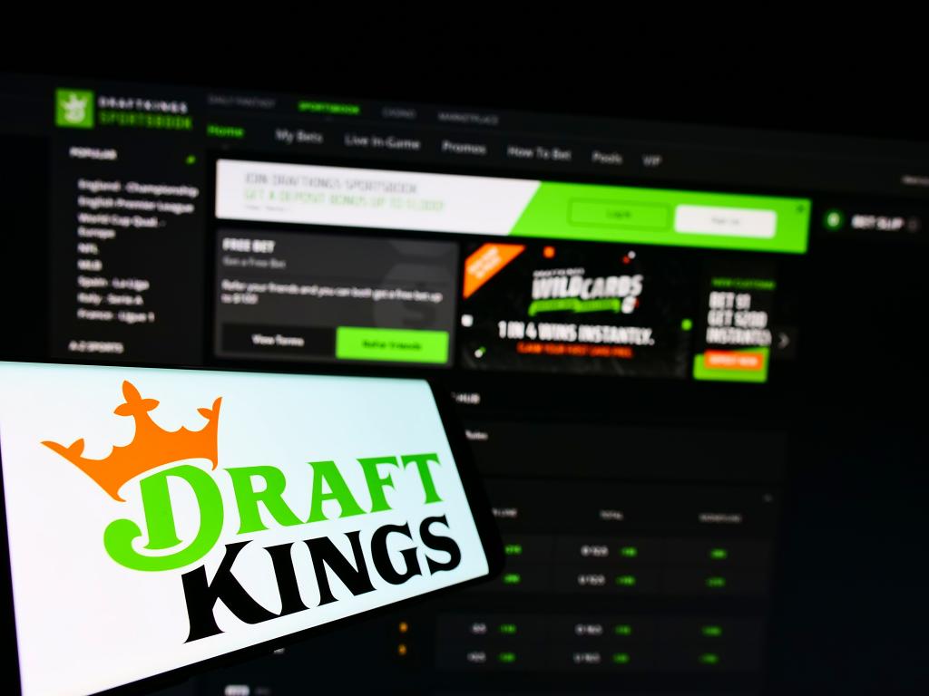 DraftKings Q2 Earnings Highlights Revenue Beat, Company Raises