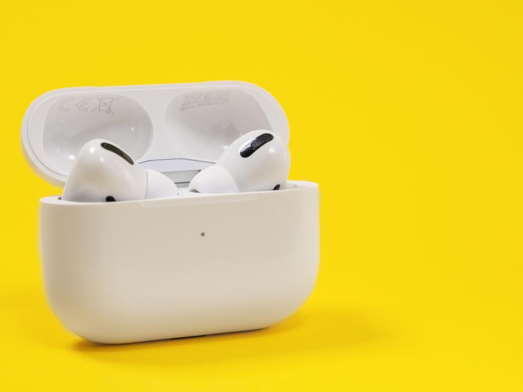  apple-expanding-its-airpods-lineup-ios-164-beta-teases-new-airpods-max-and-airpods-lite 