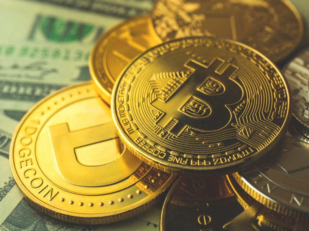  bitcoin-ethereum-dogecoin-fall-as-investors-track-debt-ceiling-progress-trader-says-it-really-is-time-for-apex-crypto-to-reach-yearly-highs 