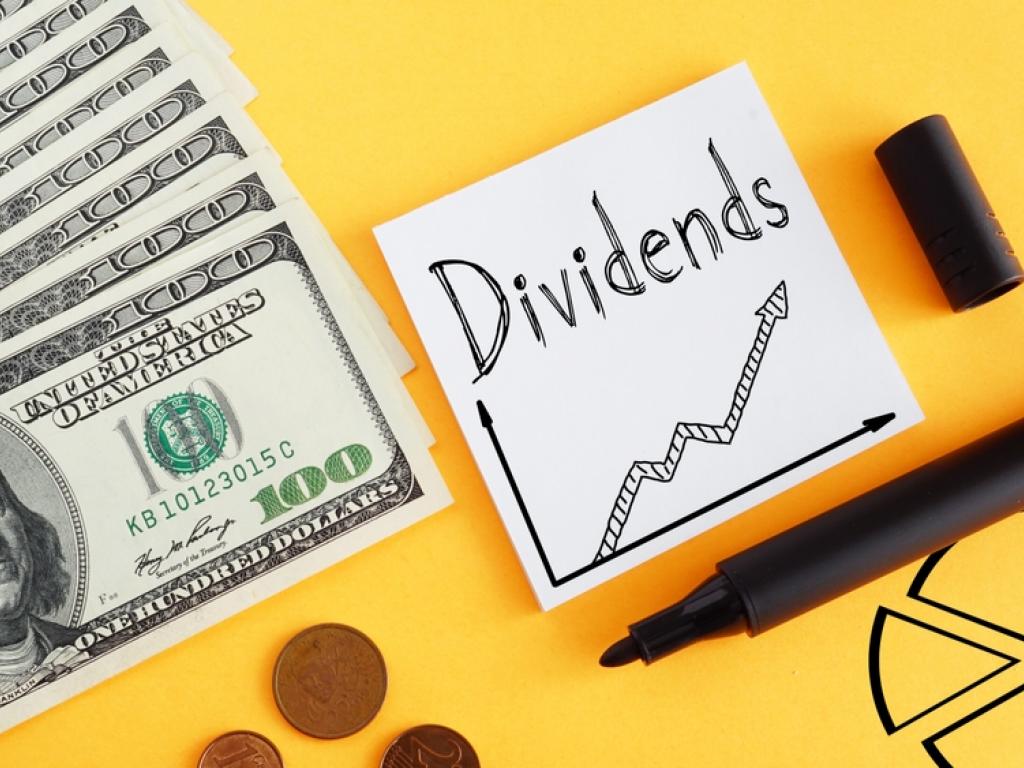  this-12-dividend-yield-stock-is-set-for-payout-on-tuesday-what-else-to-watch-out-for 