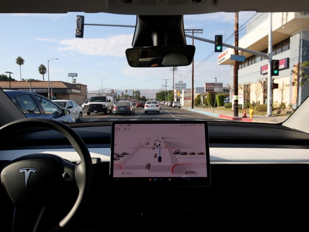 Tesla To Roll Out Free FSD Trial For A Month Once This Happens