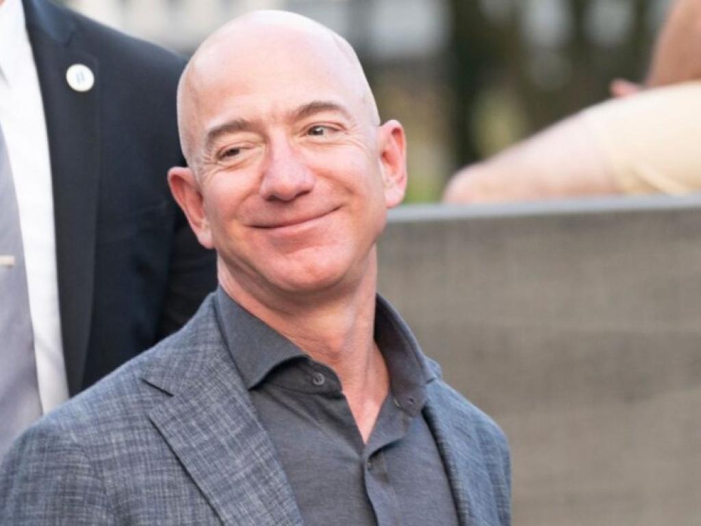  jeff-bezos-reviews-on-amazon-are-funny-from-milk-to-binoculars-and-books-you-wont-expect-what-he-wrote 