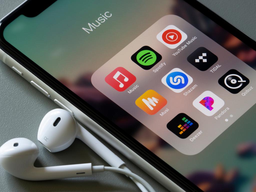  eu-demands-fair-pay-for-artists-on-music-streaming-platforms-like-spotify-apple-music 