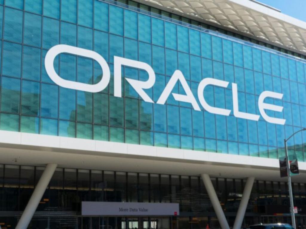  oracle-bets-big-on-japans-cloud-boom-with-8b-investment 