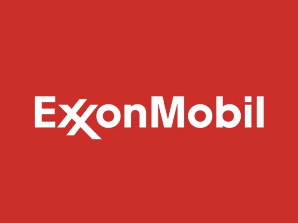  exxon-mobil-likely-to-report-lower-q1-earnings-here-are-the-recent-forecast-changes-from-wall-streets-most-accurate-analysts 
