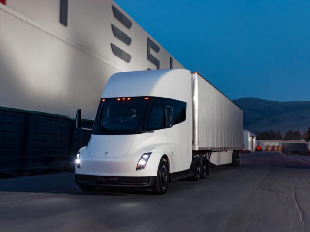  tesla-semi-scores-another-sp-500-name-after-pepsi-and-walmart-video-shows-big-box-retailer-using-ev-giants-heavy-truck 