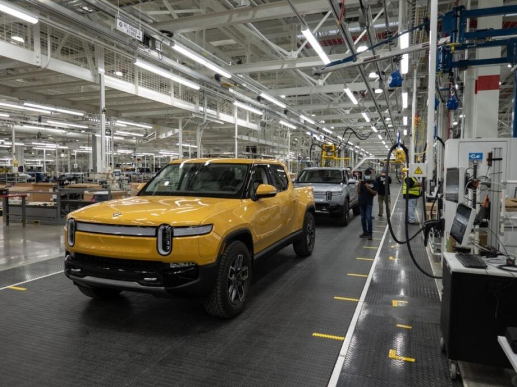  rivian-aims-to-churn-out-215k-evs-from-illinois-factory-with-r2-leading-charge-and-save-over-2b 