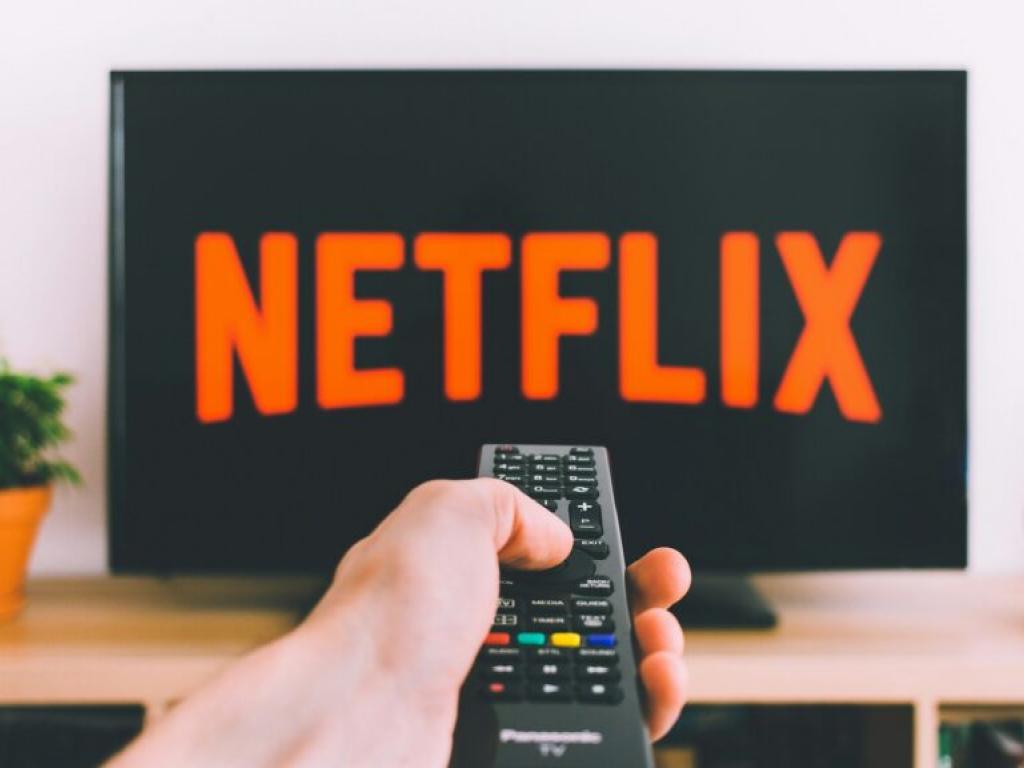  netflix-to-stream-2-nfl-christmas-day-games-analyst-sees-strong-growth-potential 