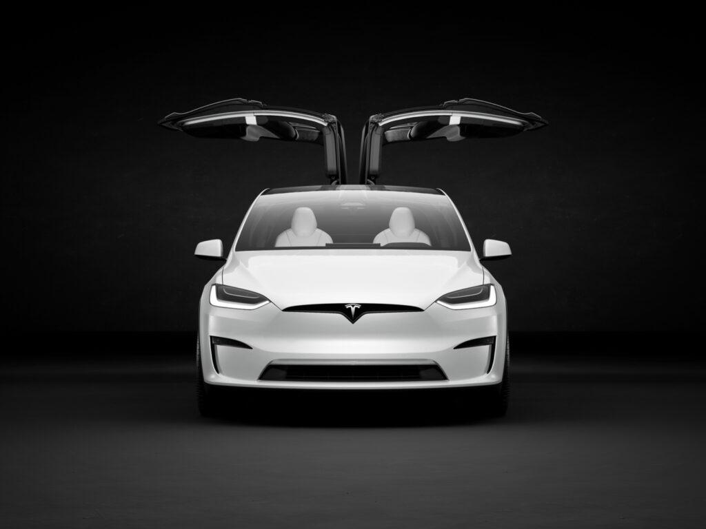  tesla-seat-belt-scare-over-nhtsa-closes-year-long-model-x-probe-after-recall-of-nearly-16k-evs 