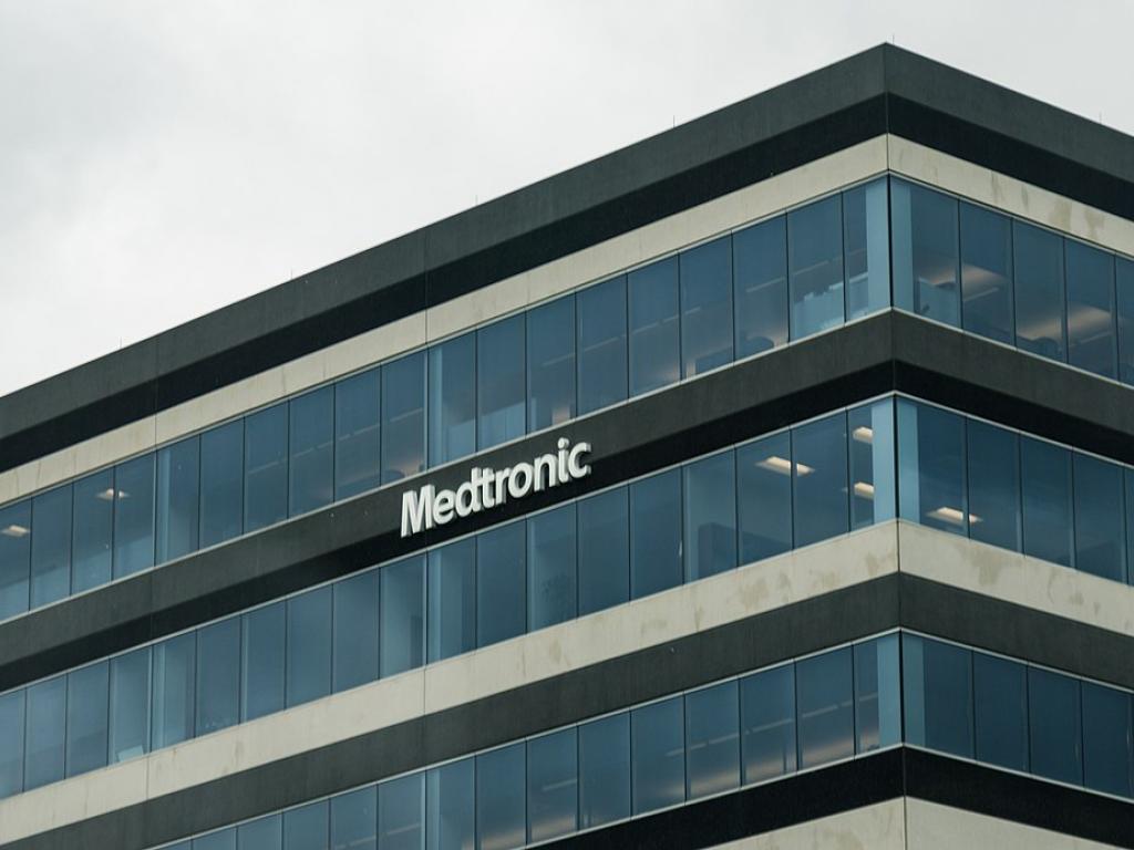  medtronics-q4-earnings-medical-device-giant-clocks-strong-sales-from-neurology-devices-hikes-dividend 