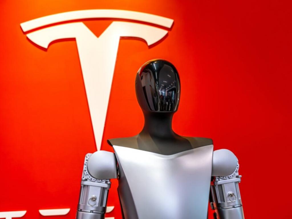  teslas-humanoid-bot-optimus-guides-shareholders-on-voting-process-ahead-of-key-june-meeting 