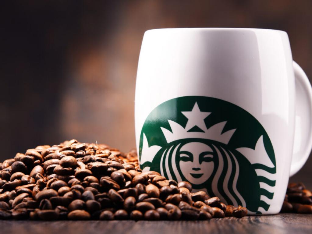  starbucks-heats-up-delivery-wars-grubhub-partnership-promises-exclusive-perks-for-coffee-lovers 