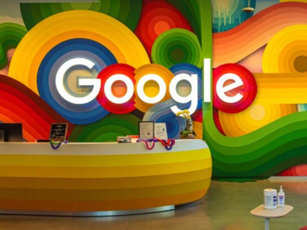  google-accelerates-ai-innovation-jpmorgan-bullish-on-alphabet-as-apple-microsoft-rivalry-intensifies 
