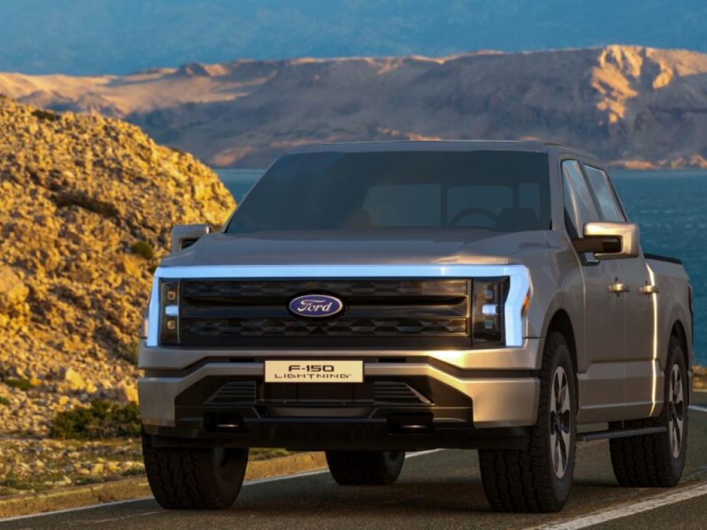  fords-f-150-lightning-based-supertruck-to-climb-pikes-peak-over-weekend-keeping-up-with-model-t-legacy 