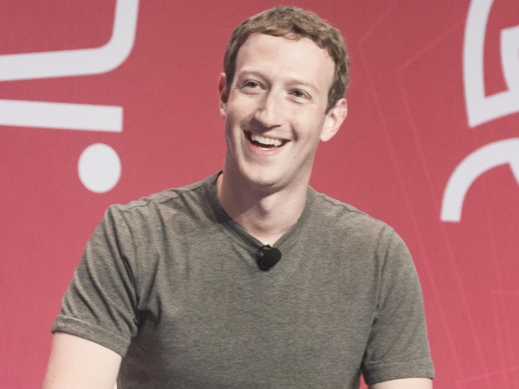  mark-zuckerberg-says-meta-set-to-unveil-full-holographic-glasses-every-person-who-ive-shown-it-to-so-far-their-reaction-is-giddy 