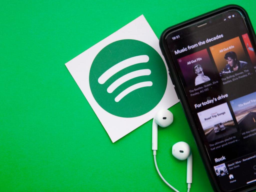  spotify-boasts-395-surge-in-anime-music-streams-teams-up-with-crunchyroll 