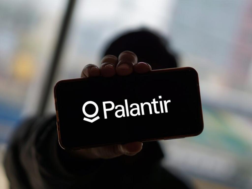  palantir-leader-in-rapidly-emerging-diverse-enterprise-ai-market-says-analyst-but-prefers-to-stay-on-sidelines-heres-why 