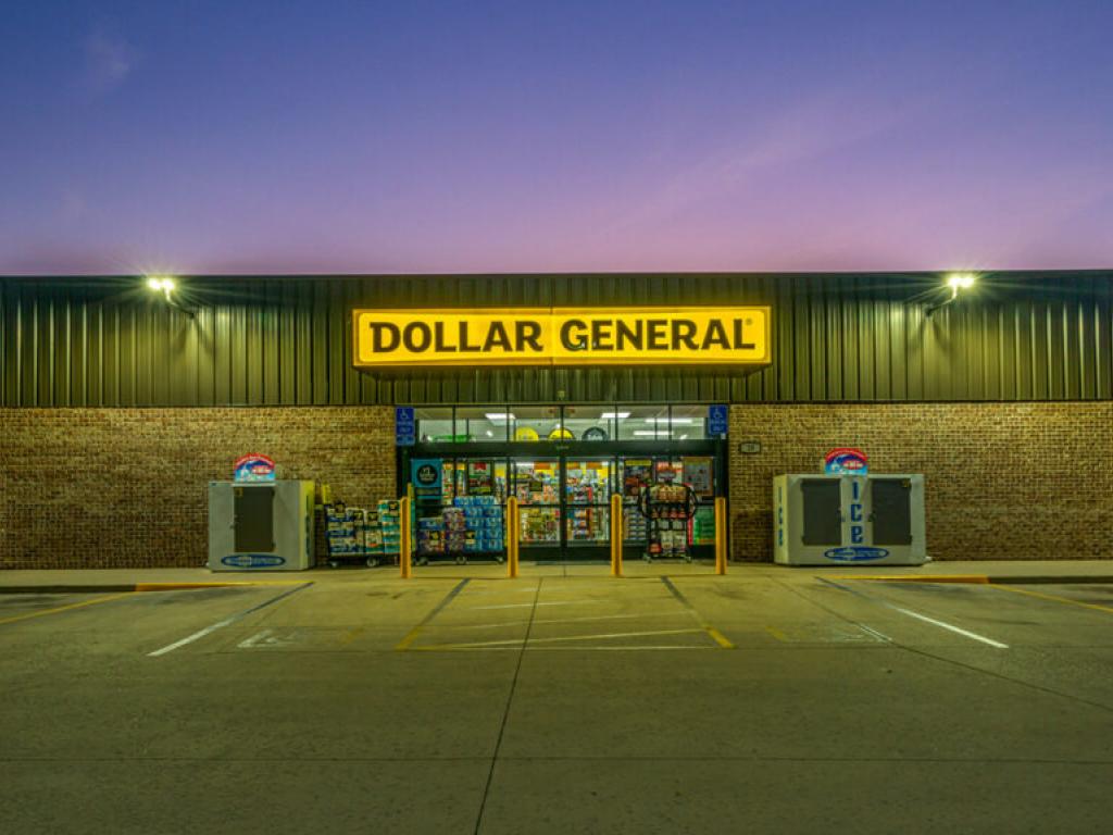  dollar-stores-could-take-a-page-from-best-buy-when-it-comes-to-shoplifting 