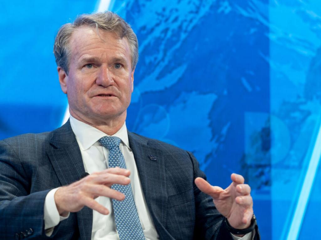  bank-of-america-ceo-on-buffetts-share-retreat-i-dont-know-what-exactly-he-is-doing--we-cant-ask 