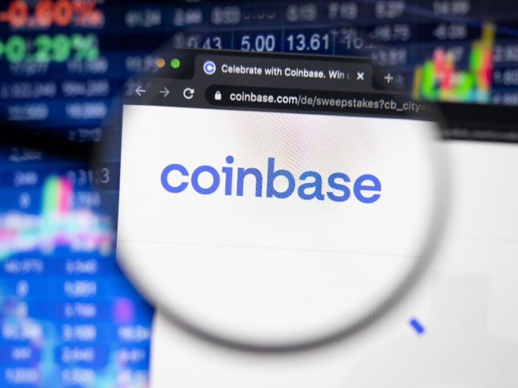  crypto-bank-anchorage-digital-challenges-coinbases-etf-custody-dominance 