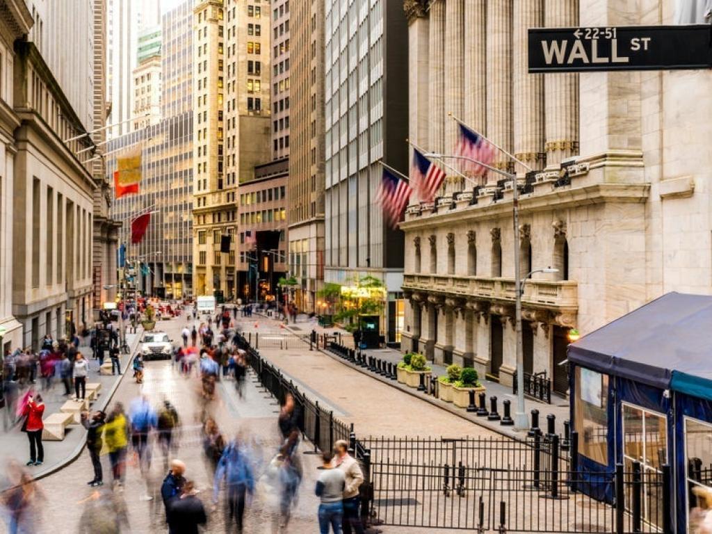  sp-500-nears-record-highs-on-hot-jobs-data-dollar-treasury-yields-surge-as-aggressive-interest-rate-cut-hopes-fade 