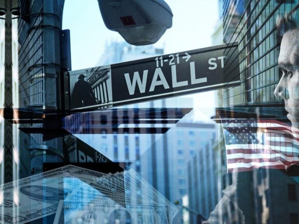  us-stocks-mixed-dow-tumbles-150-points 