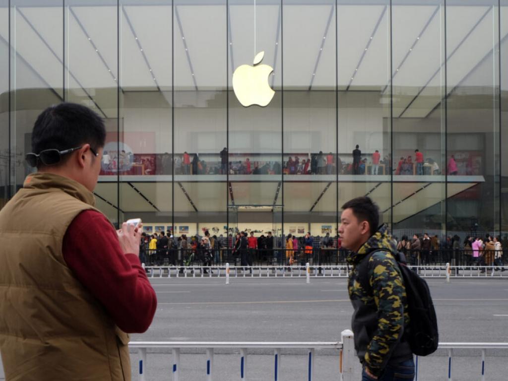  apples-struggles-in-china-are-less-about-apple-and-more-about-a-much-bigger-geopolitical-kerfuffle-says-former-bumble-advisor-solid-business-that-has-slowed 