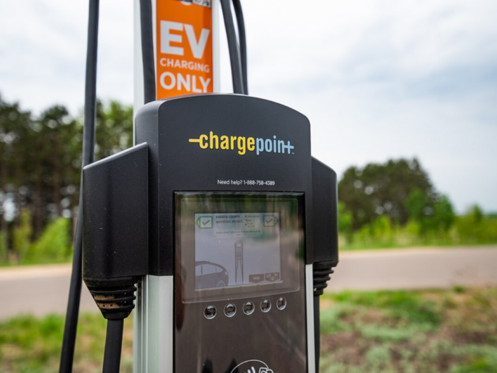  shock-for-chargepoint---analyst-downgrades-amid-sluggish-ev-market-and-rising-competition 