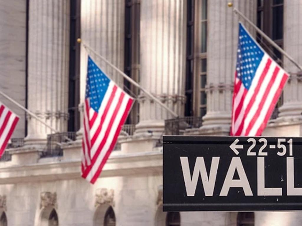  nasdaq-dips-over-100-points-unity-software-shares-jump 