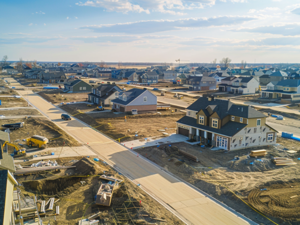  housing-market-builders-forge-ahead-as-buyers-enter-acceptance-phase-on-rates 