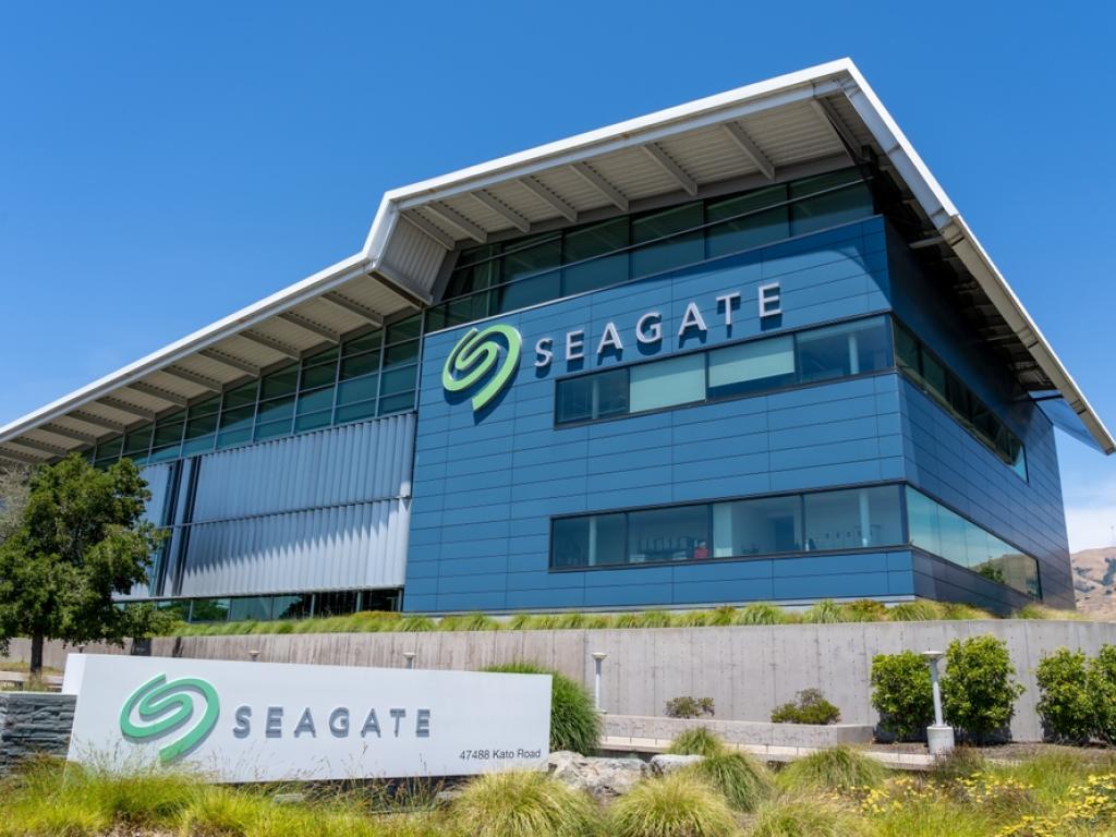  options-corner-seagate-technology-delivers-an-unheralded-opportunity-amid-ai-resurgence 