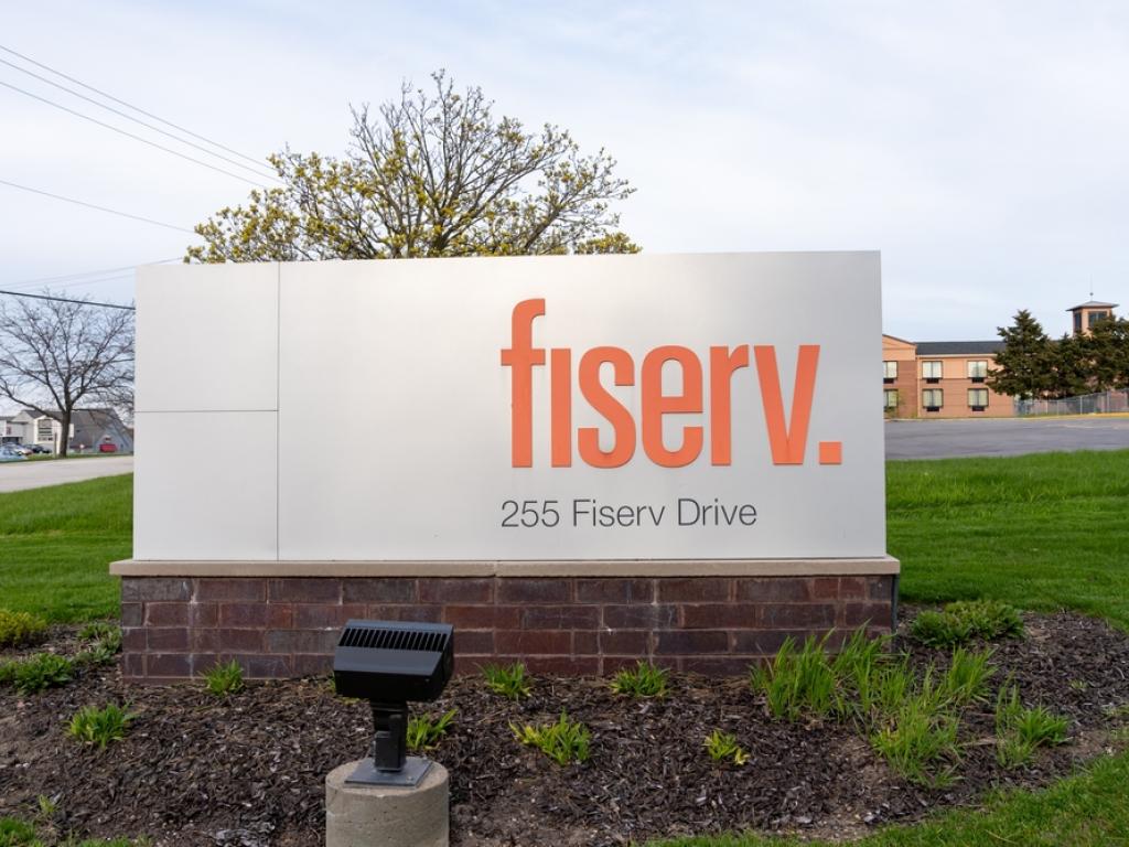  fiserv-fires-on-all-cylinders-analysts-bump-up-price-forecasts-post-q4-results 