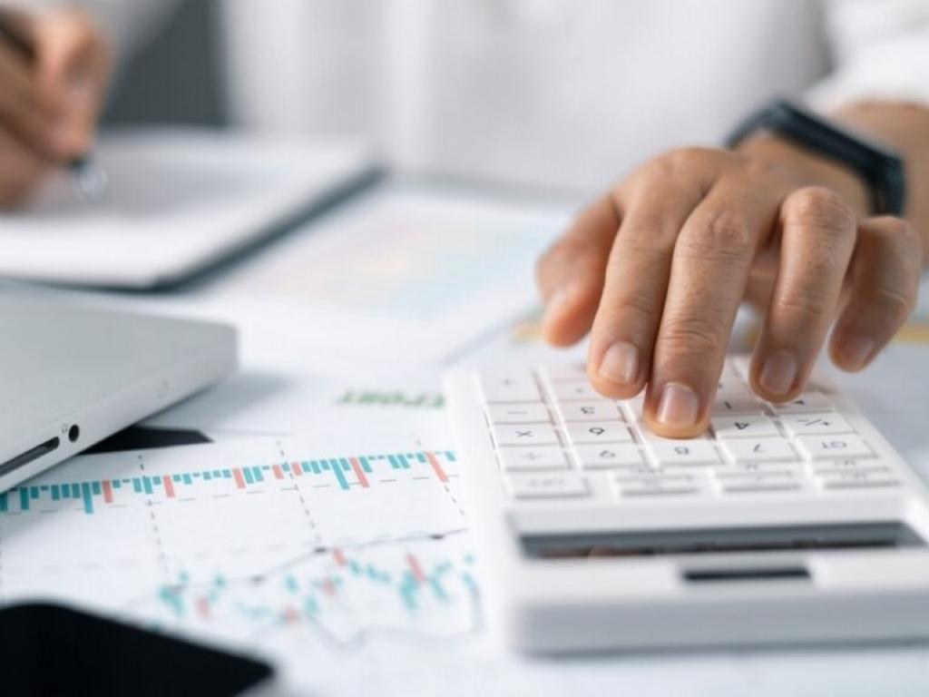  fresh-del-monte-stock-falls-as-q4-sales--earnings-miss-expectations 