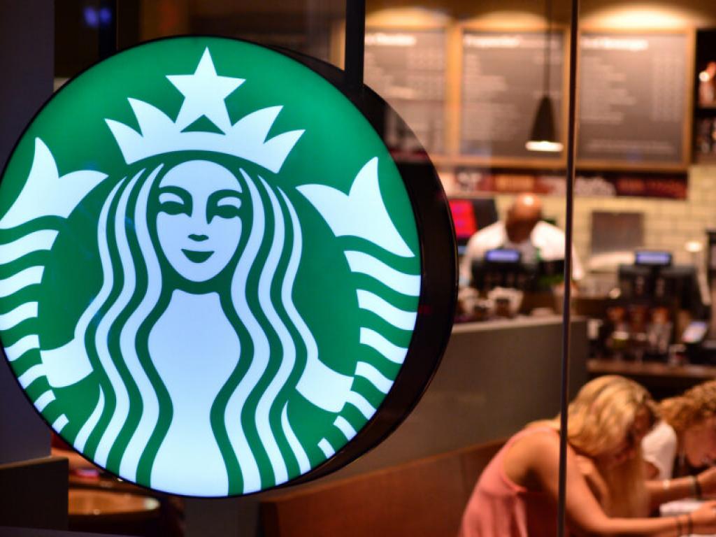  starbucks-shares-fall-as-ceo-pushes-for-accountability-during-reorganization-layoffs-whats-going-on 