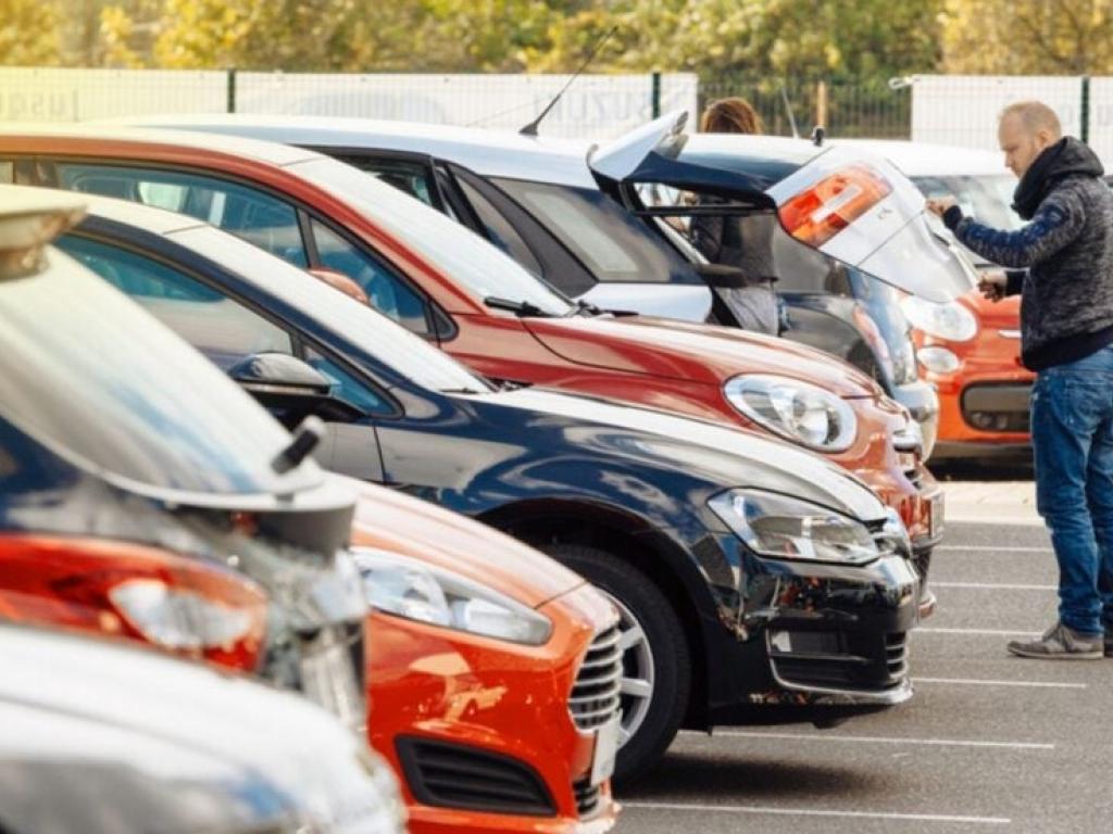  4-auto-stocks-set-to-benefit-from-trumps-tariffs 