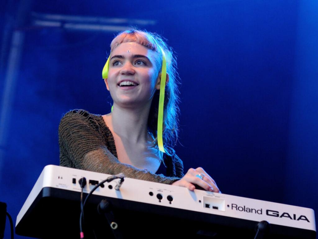  grimes-slams-elon-musk-for-putting-their-children-in-spotlight-ive-tried-begging-public-and-my-kids-dad-to-keep-them-offline 