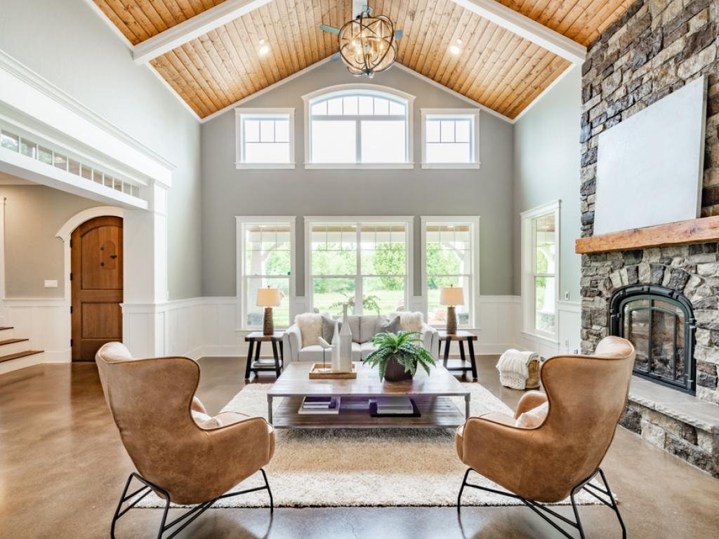  whats-going-on-with-furniture-company-hooker-furnishings-stock-today 