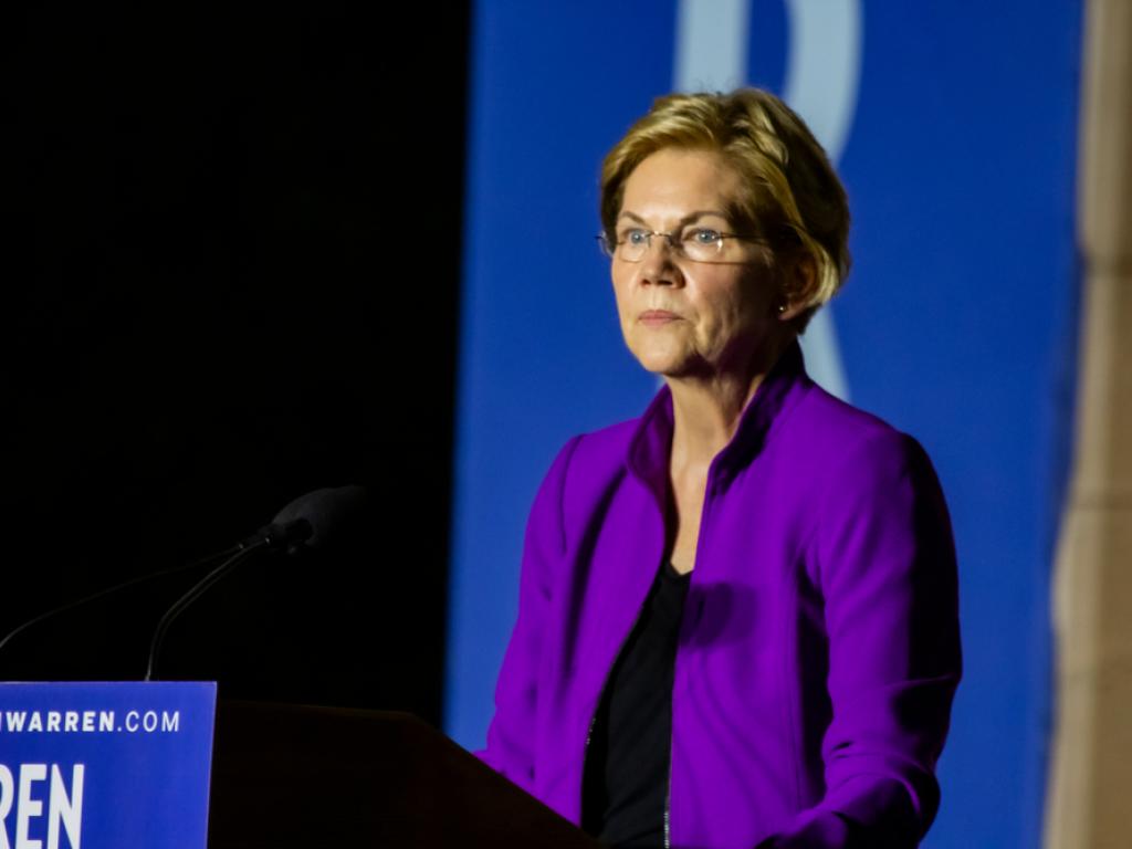  elizabeth-warren-slams-tim-cook-over-alleged-backdoor-deal-with-trump-to-shield-apple-from-crushing-china-tariffs-creates-the-appearance-of-impropriety 