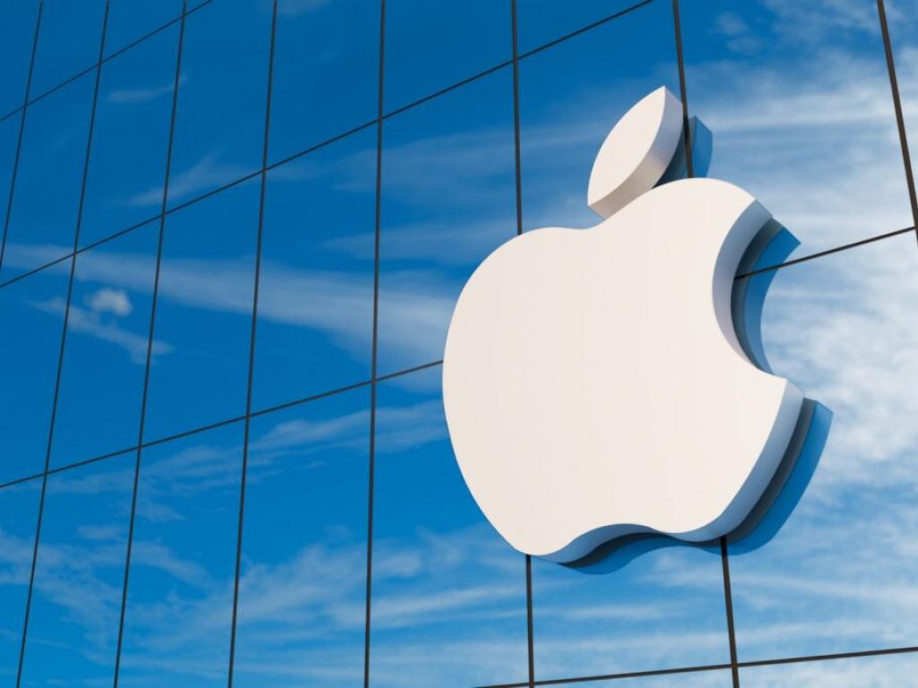  aapl-stock-faces-analyst-downgrades-on-looming-tariffs-supply-chain-pressures-a-lose-lose-choice 